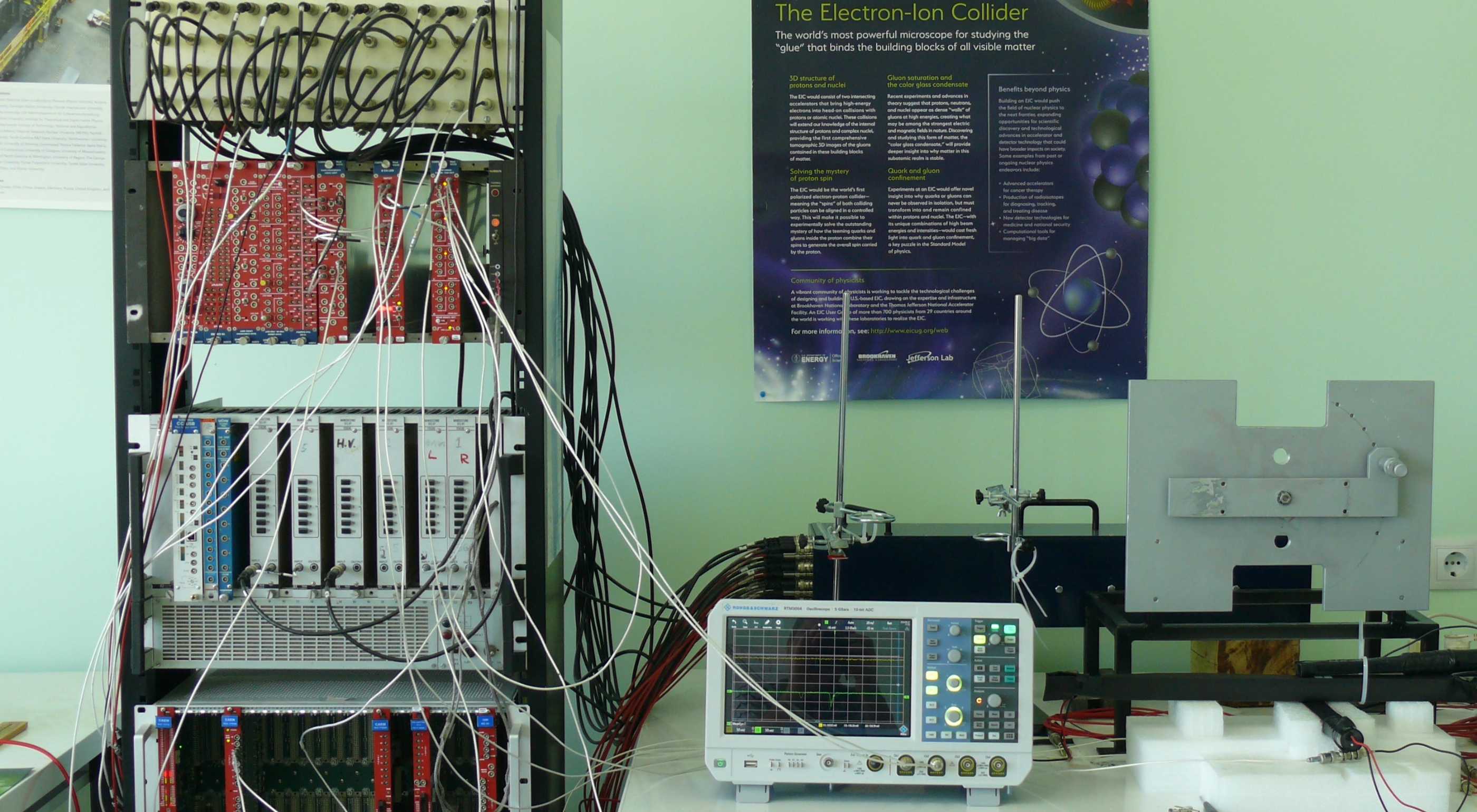 A system for studying the optical properties of crystals